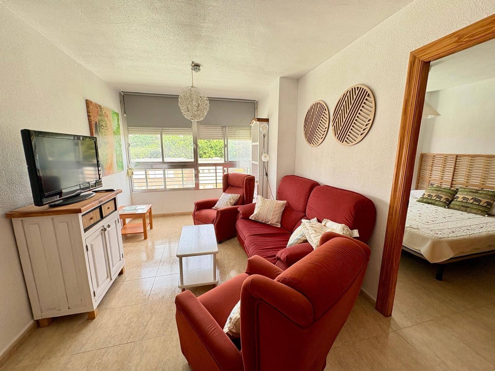 Appartement de 3 chambres à louer à Almeria ville - 270 € (Ref: 9975565)