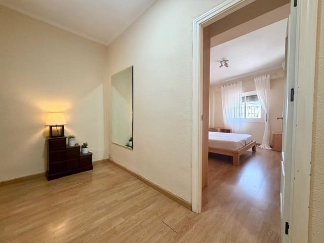 3 Zimmer Wohnung zu vermieten in Centro, Almería Stadt - 900 € (Ref: 9983112)