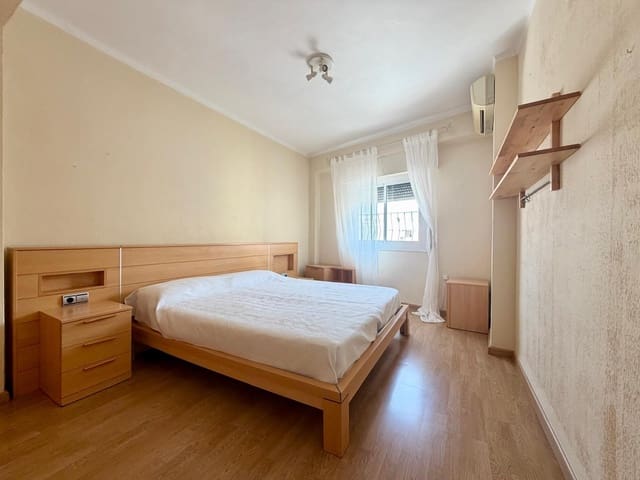 3 Zimmer Wohnung zu vermieten in Centro, Almería Stadt - 900 € (Ref: 9983112)