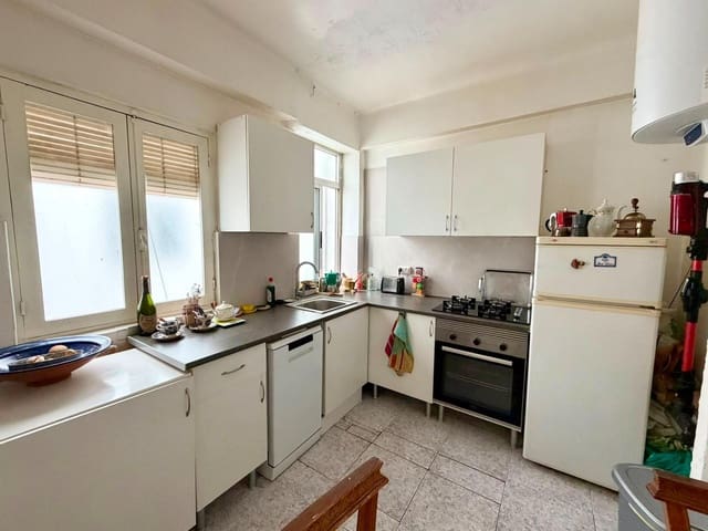 3 slaapkamer Flat te koop in Almería stad - € 160.000 (Ref: 9985082)
