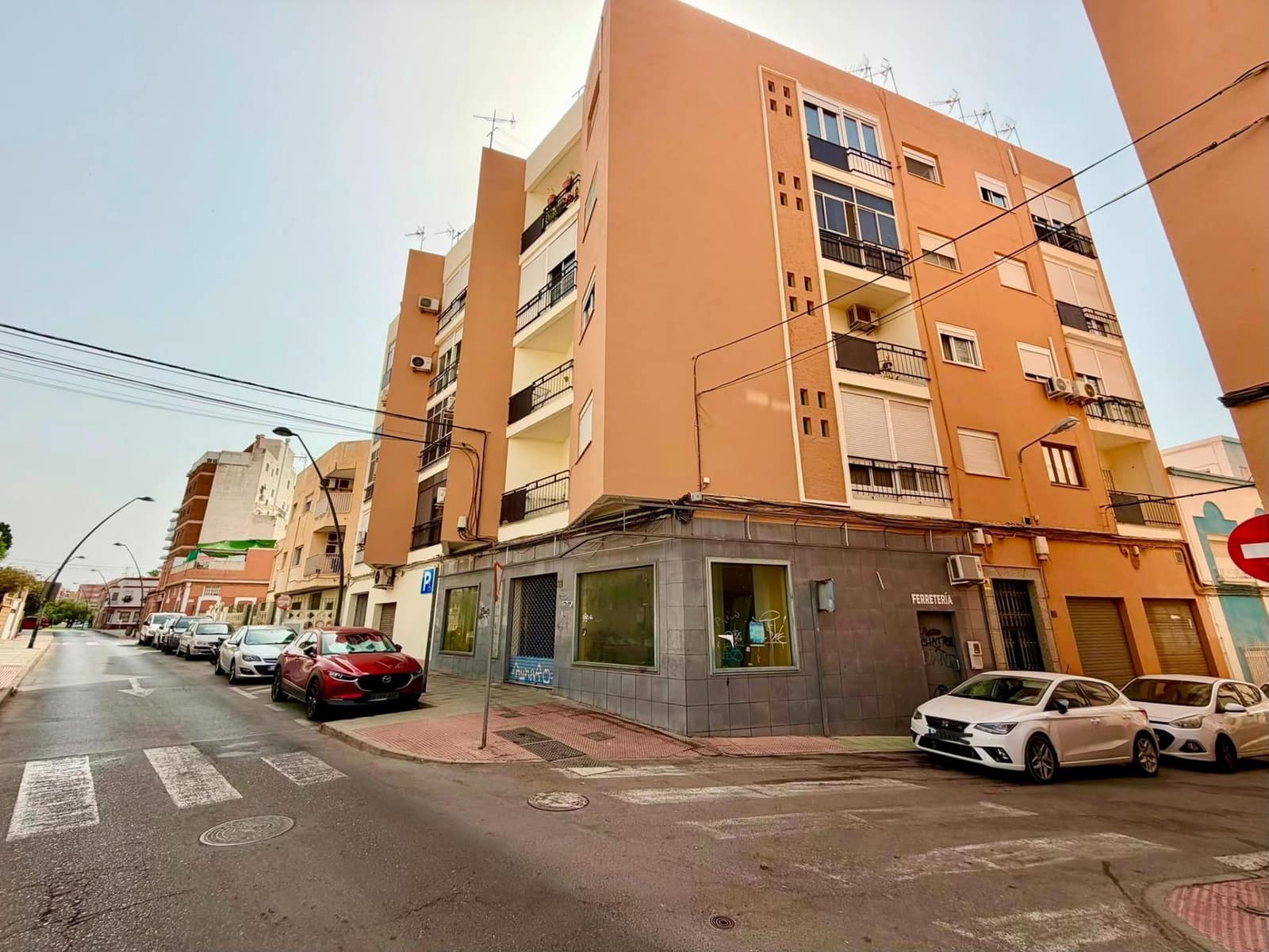3 slaapkamer Flat te koop in Almeria stad - € 160.000 (Ref: 9985082)