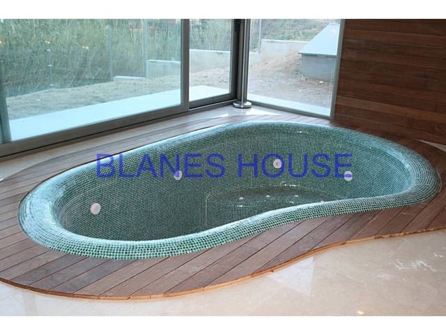 4 quarto Moradia para venda em Blanes com piscina garagem - 1 850 000 € (Ref: 5104008)