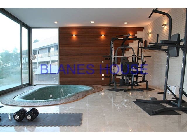 4 quarto Moradia para venda em Blanes com piscina garagem - 1 850 000 € (Ref: 5104008)