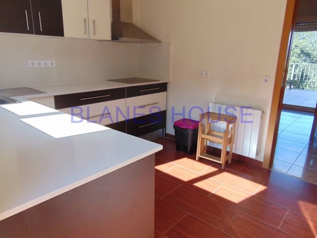 4 chambre Bungalow à vendre à Maçanet de la Selva avec garage - 275 000 € (Ref: 5104028)