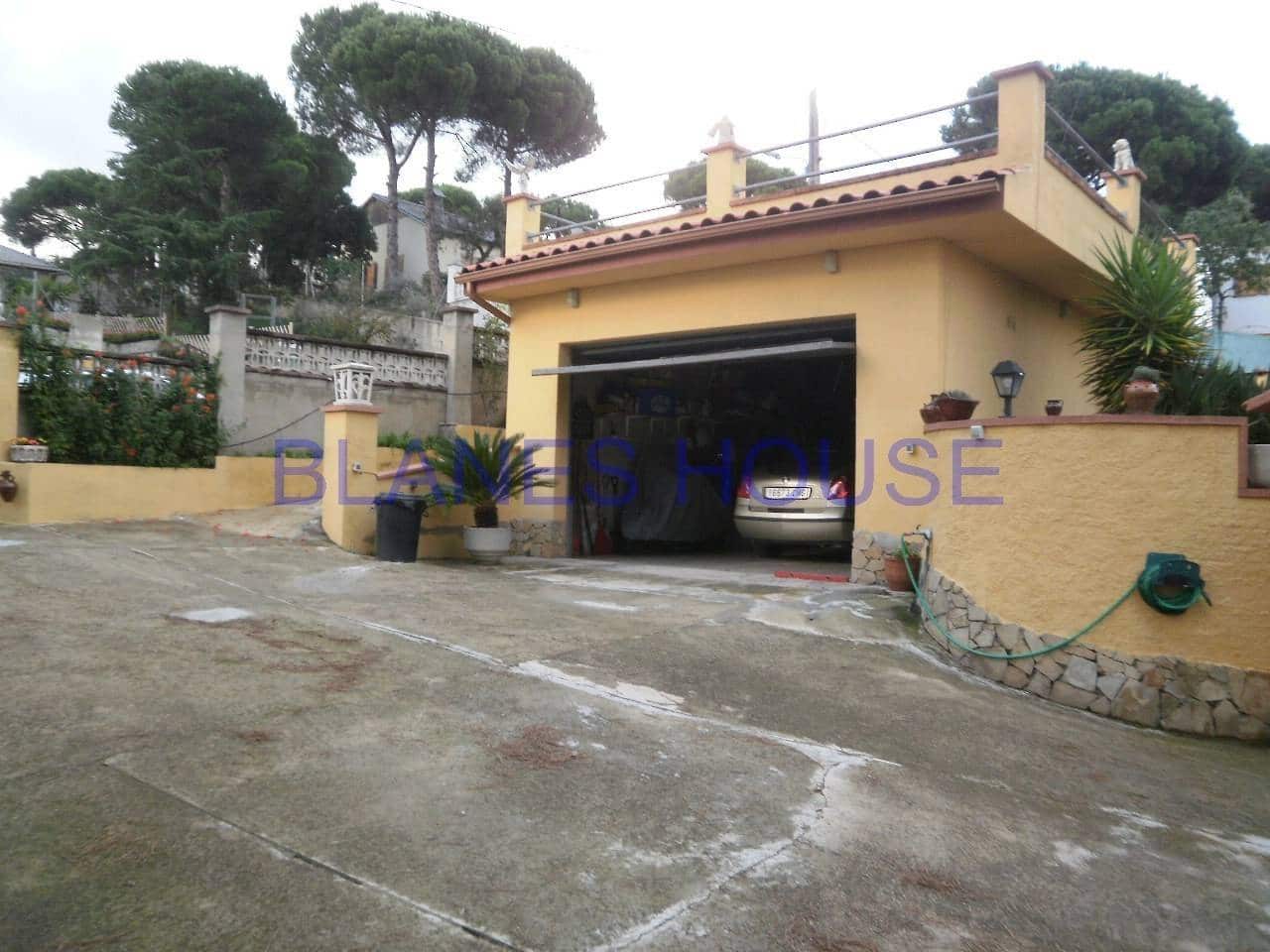 3 bedroom Bungalow for sale in Macanet de la Selva with pool garage - € 272,000 (Ref: 6308533)