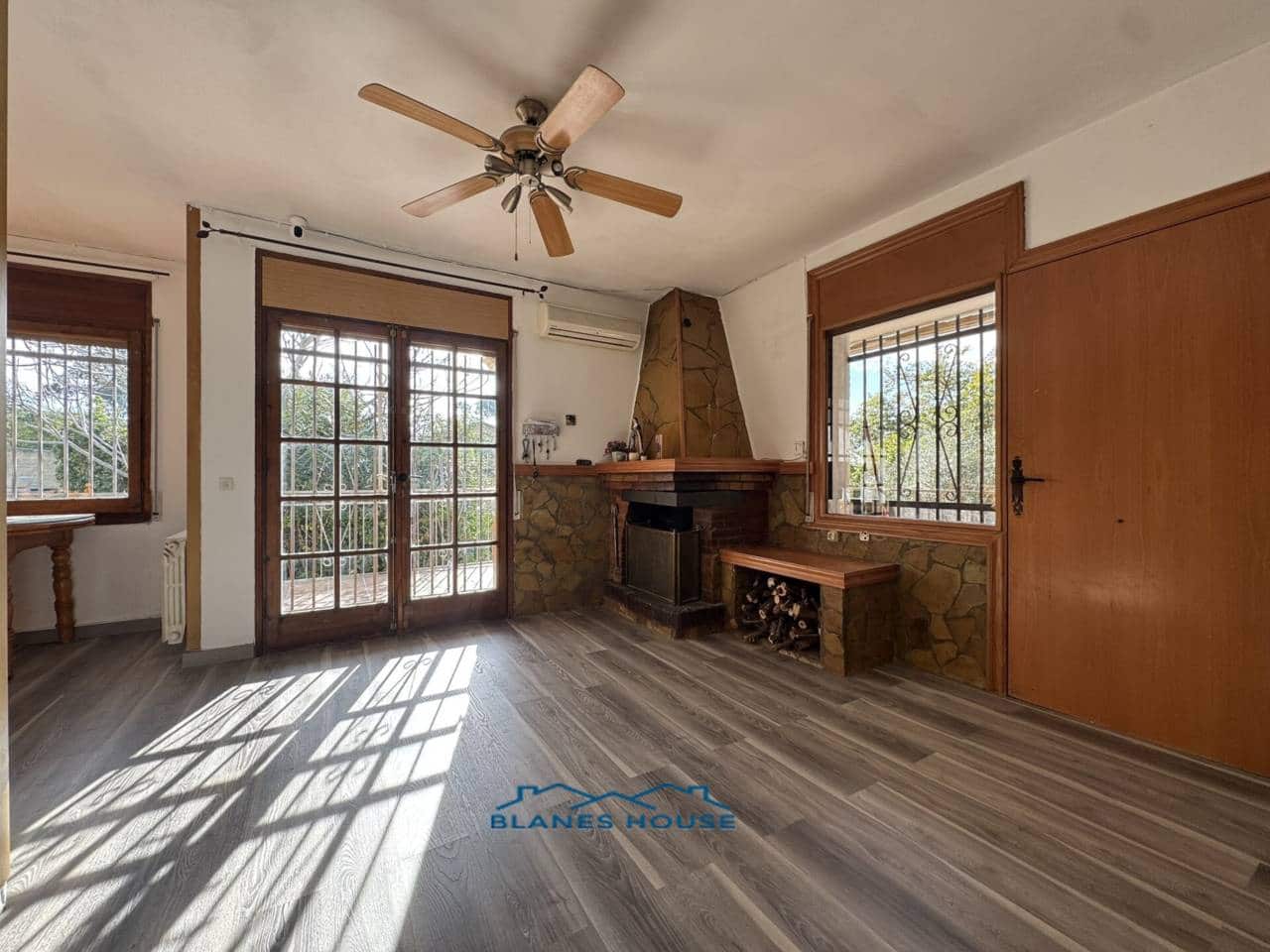 3 bedroom Bungalow for sale in Macanet de la Selva with pool garage - € 272,000 (Ref: 6308533)