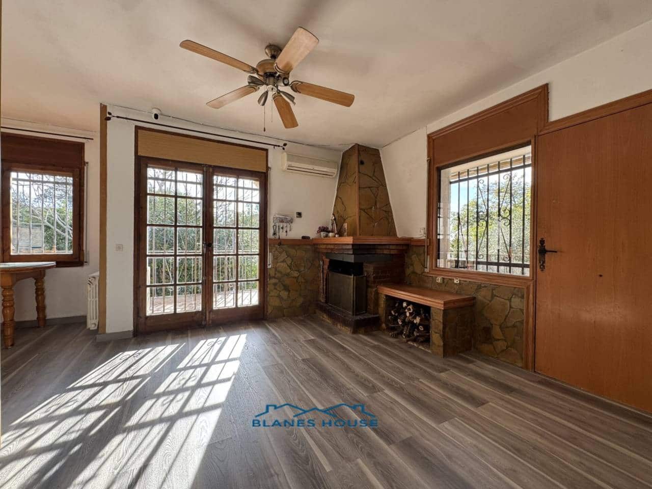 3 bedroom Bungalow for sale in Macanet de la Selva with pool garage - € 272,000 (Ref: 6308533)