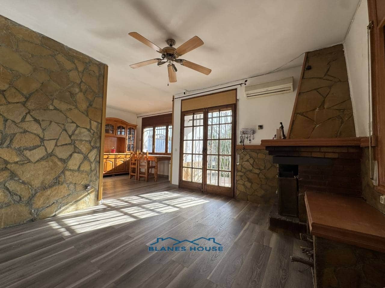 3 bedroom Bungalow for sale in Macanet de la Selva with pool garage - € 272,000 (Ref: 6308533)