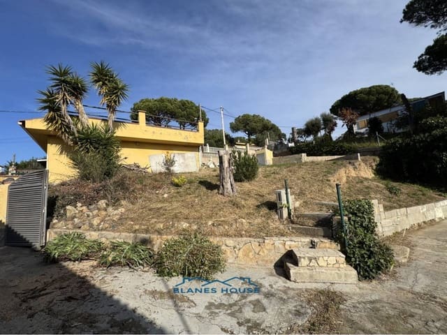 3 bedroom Bungalow for sale in Maçanet de la Selva with pool garage - € 272,000 (Ref: 6308533)