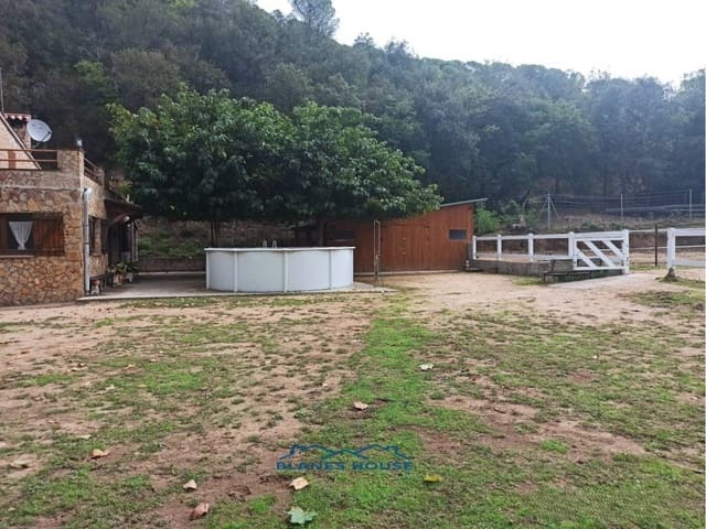 5 sypialnia Finka/Dom wiejski na sprzedaż w Fogars de la Selva z garażem - 395 000 € (Ref: 7123134)