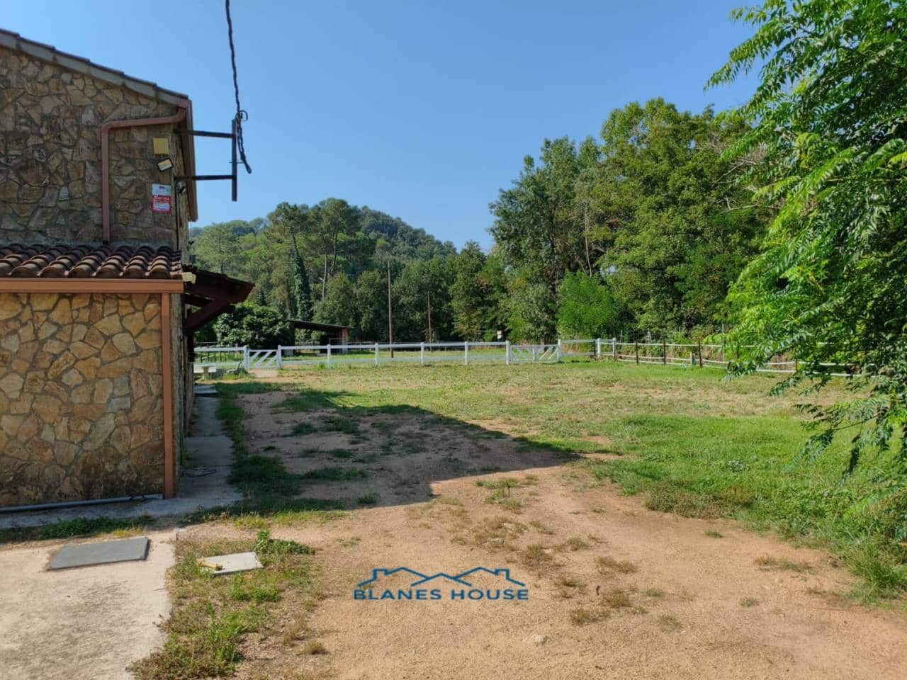 5 soveværelse Finca/Landehus til salg i Fogars de la Selva med garage - € 395.000 (Ref: 7123134)