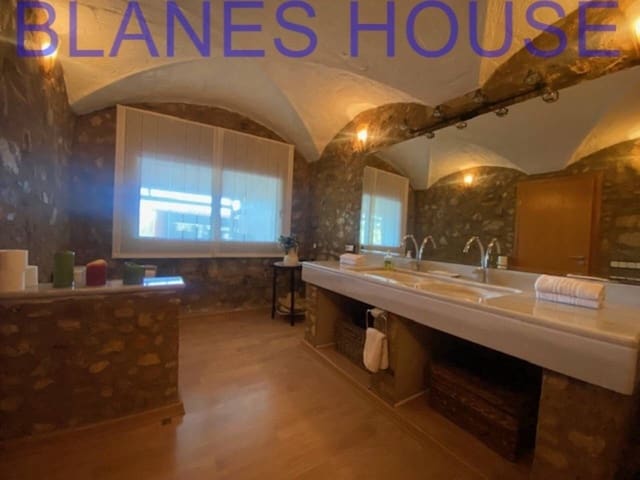 3 bedroom Townhouse for sale in Palafolls - € 427,000 (Ref: 7213920)