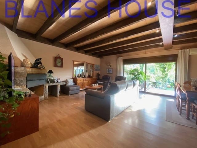 3 bedroom Townhouse for sale in Palafolls - € 427,000 (Ref: 7213920)