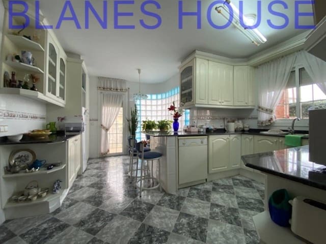 6 slaapkamer Villa te koop in Fogars de la Selva - € 285.000 (Ref: 7438261)