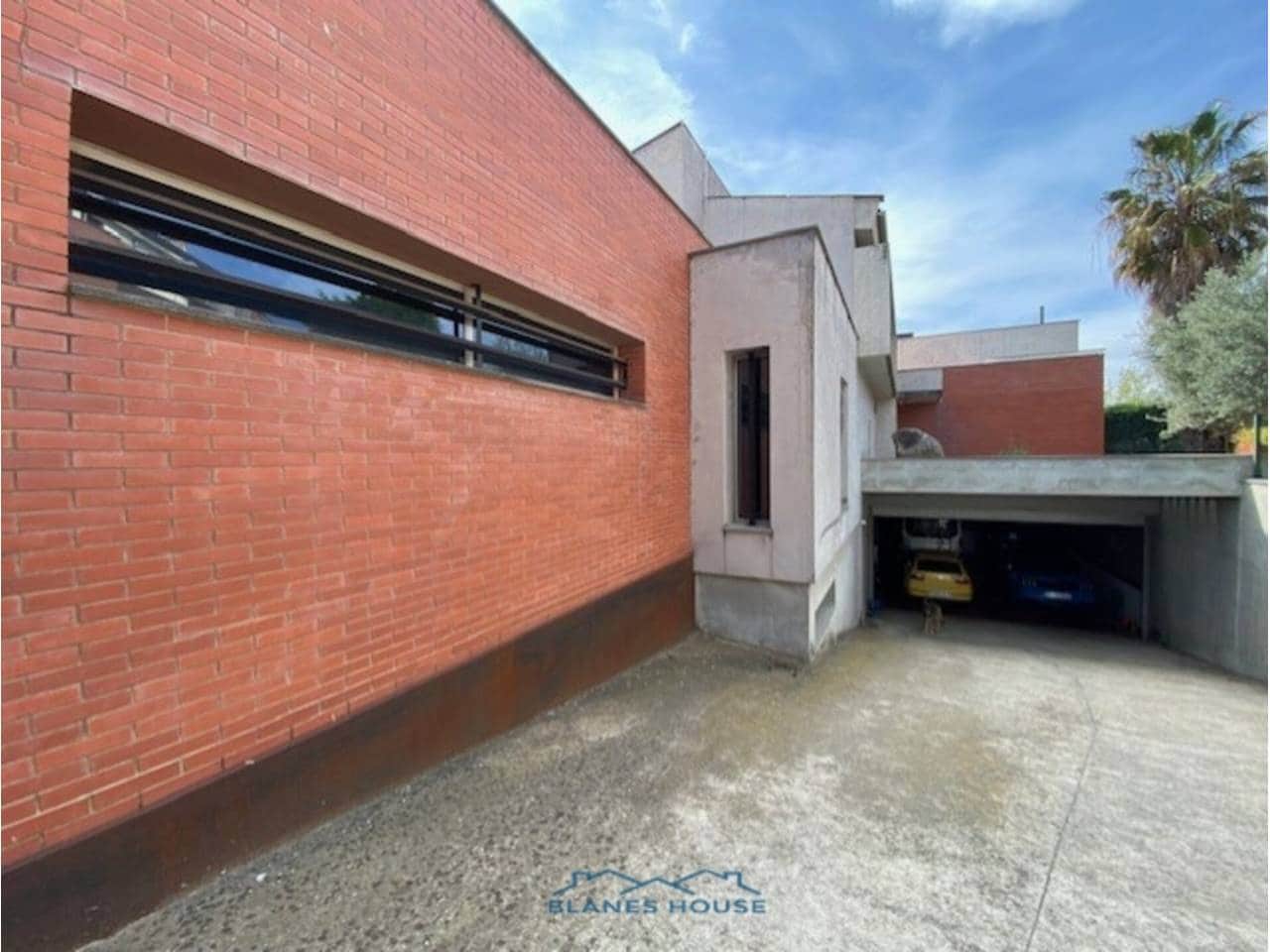 5 soveværelse Villa til salg i Cassa de la Selva med swimmingpool garage - € 1.250.000 (Ref: 7553370)