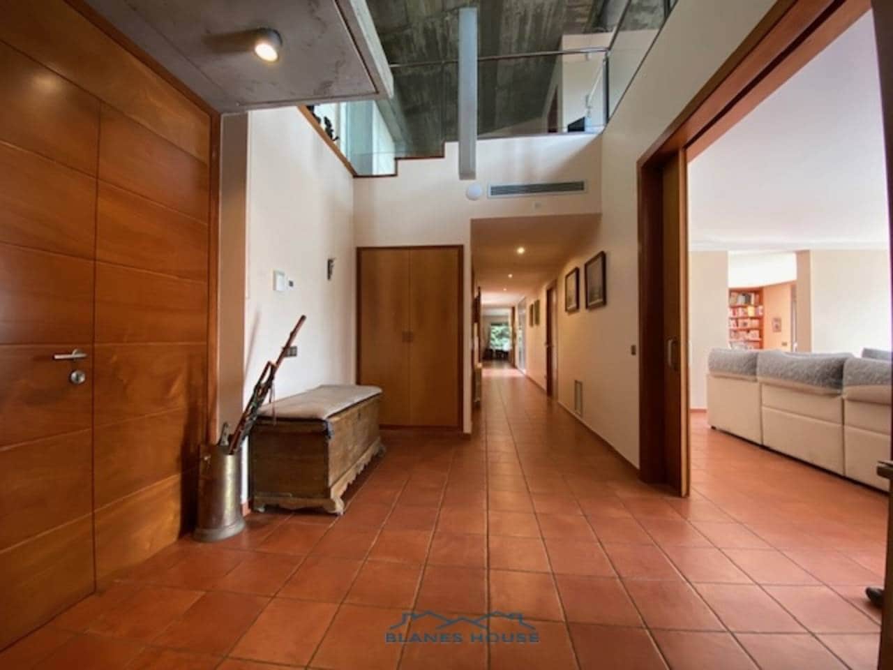 5 soveværelse Villa til salg i Cassa de la Selva med swimmingpool garage - € 1.250.000 (Ref: 7553370)