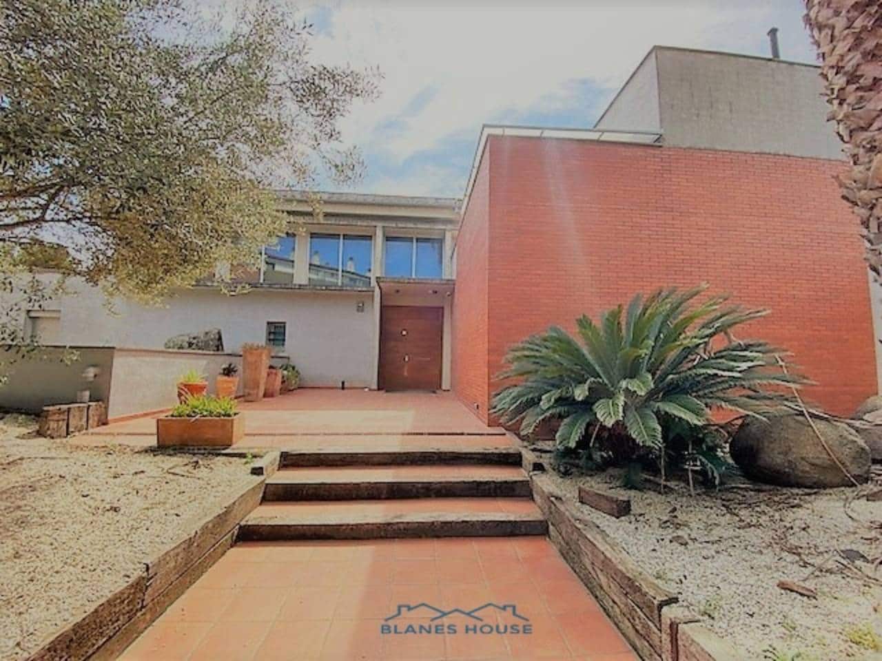 5 soveværelse Villa til salg i Cassa de la Selva med swimmingpool garage - € 1.250.000 (Ref: 7553370)