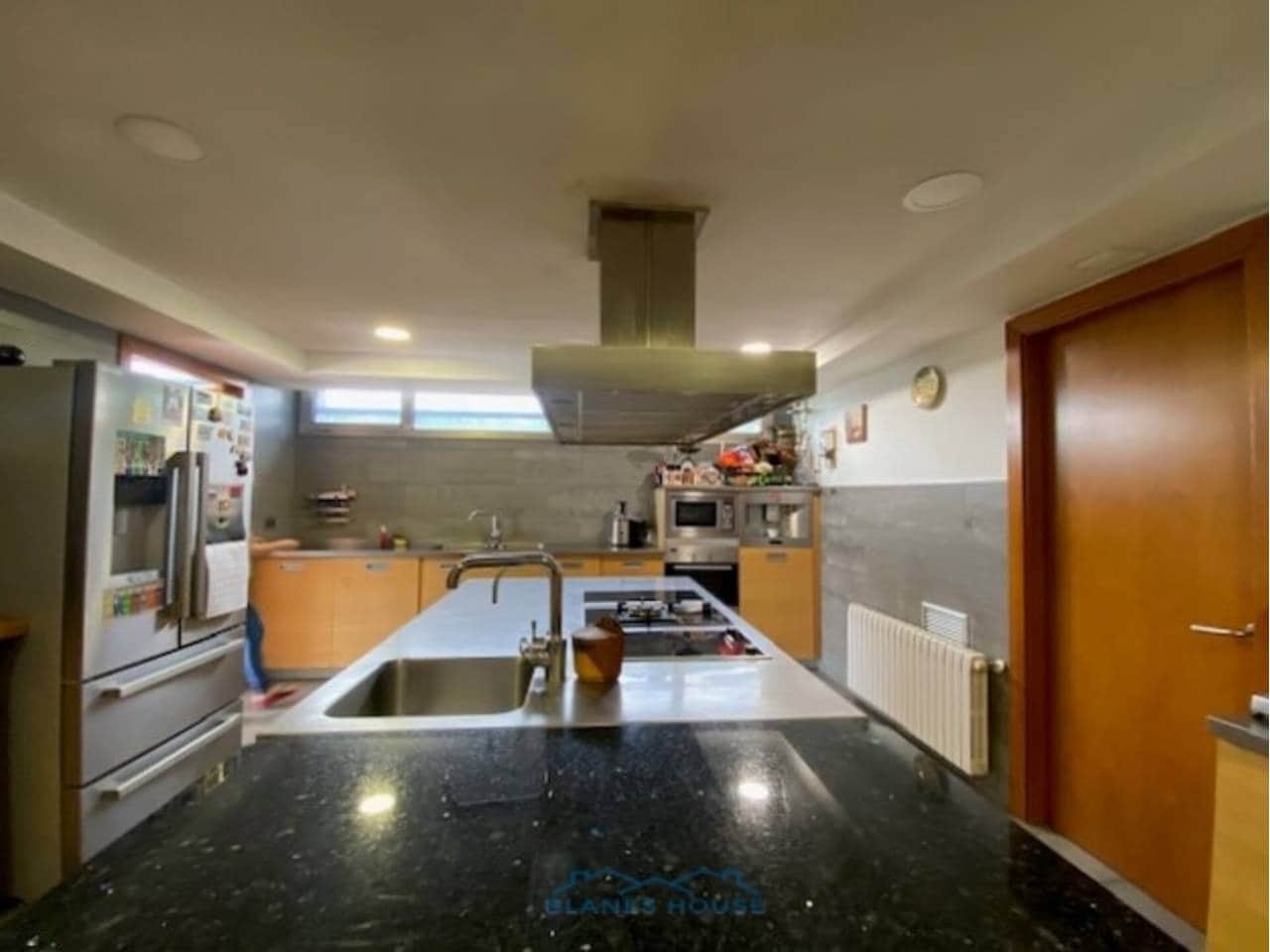 5 soveværelse Villa til salg i Cassa de la Selva med swimmingpool garage - € 1.250.000 (Ref: 7553370)