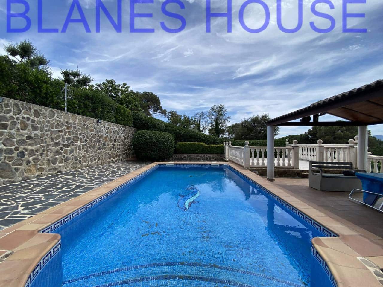 6 soveværelse Villa til salg i Macanet de la Selva med swimmingpool garage - € 299.000 (Ref: 7639337)