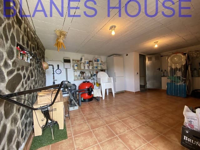 Chalet de 6 habitaciones en Maçanet de la Selva en venta con piscina garaje - 299.000 € (Ref: 7639337)