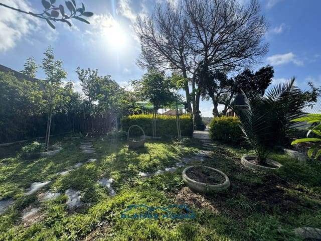 5 bedroom Villa for sale in Maçanet de la Selva with pool garage - € 365,000 (Ref: 8213107)