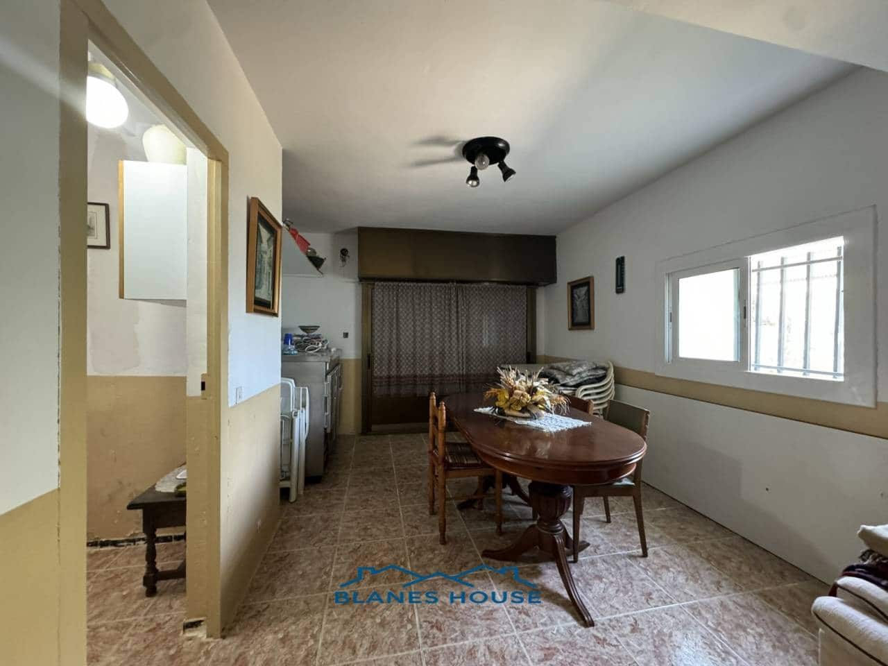 5 soveværelse Villa til salg i Macanet de la Selva med swimmingpool garage - € 252.000 (Ref: 8456588)