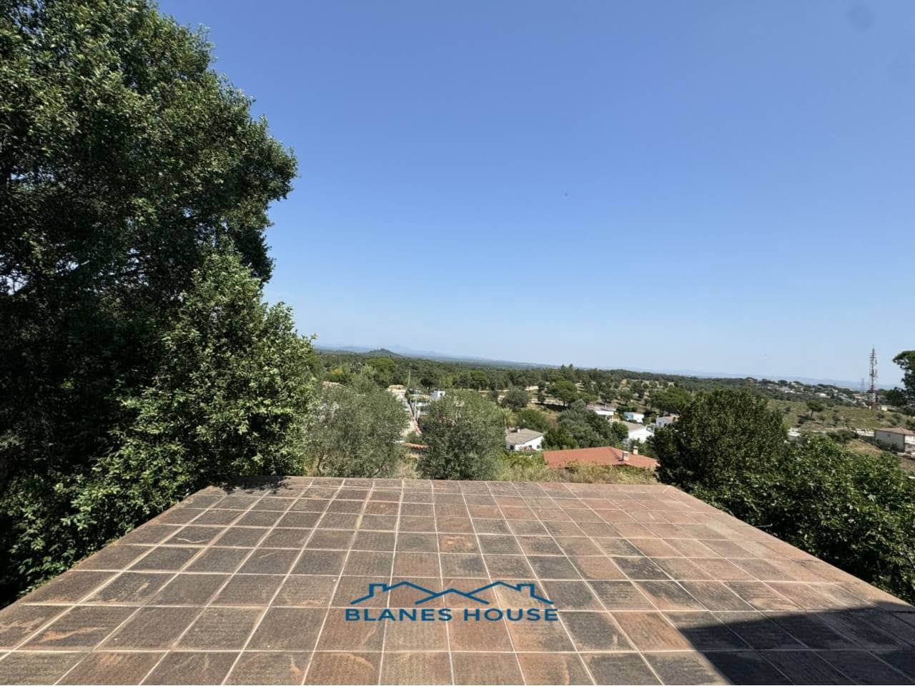 5 soveværelse Villa til salg i Macanet de la Selva med swimmingpool garage - € 252.000 (Ref: 8456588)