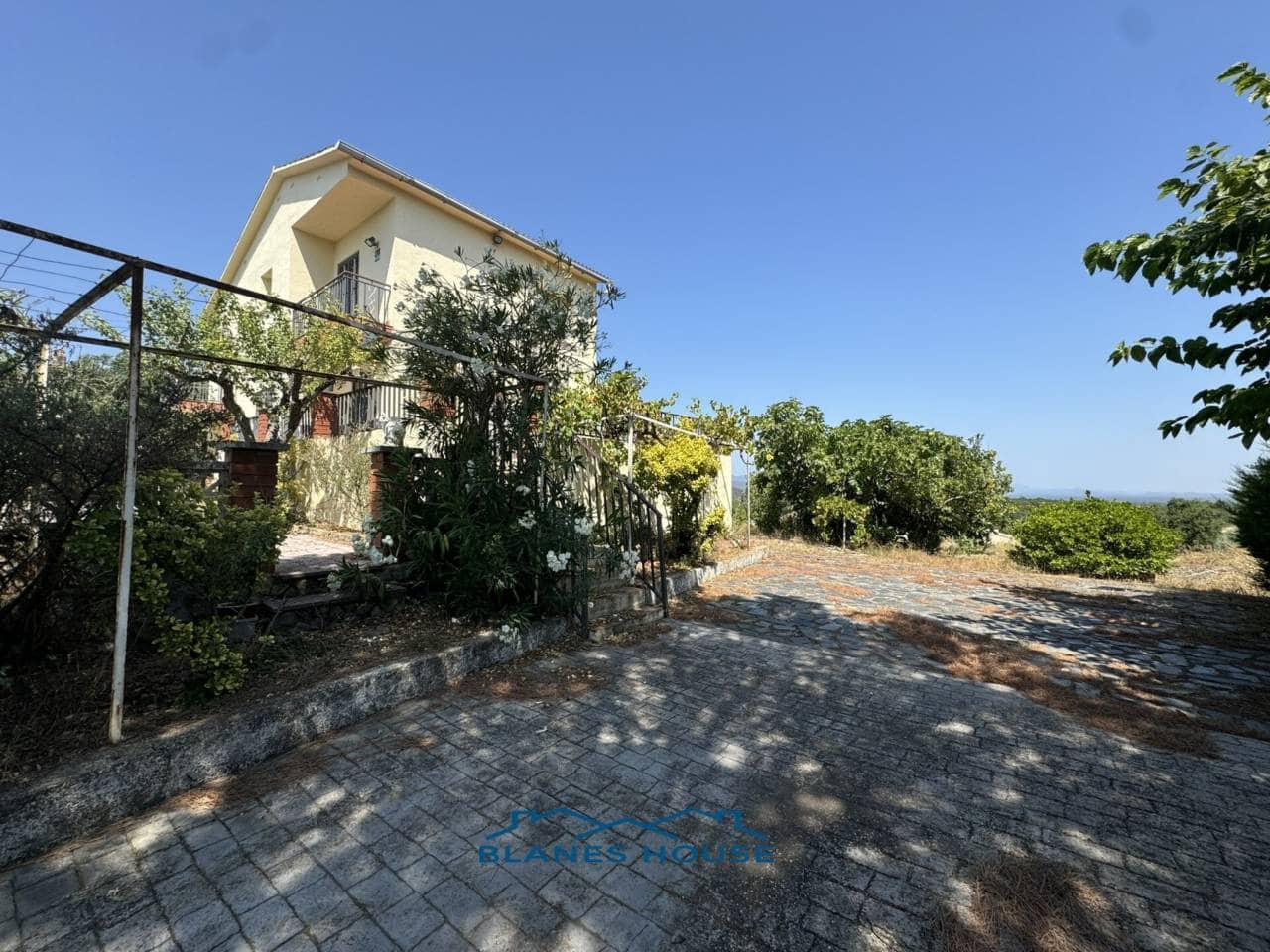 5 soveværelse Villa til salg i Macanet de la Selva med swimmingpool garage - € 252.000 (Ref: 8456588)