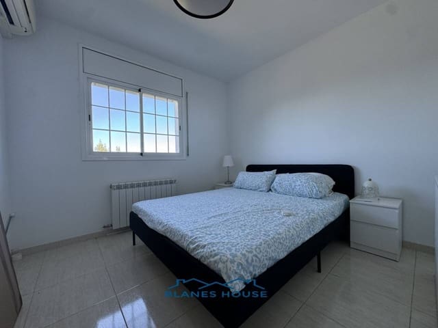 Chalet de 4 habitaciones en Maçanet de la Selva en venta con piscina garaje - 340.000 € (Ref: 8559344)