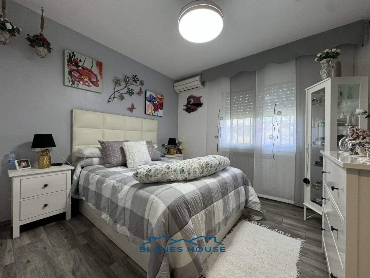 4 makuuhuone Huvila myytävänä paikassa Macanet de la Selva mukana 
autotalli - 269 000 € (Ref: 8601053)