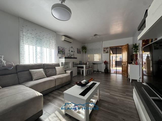 4 makuuhuone Huvila myytävänä paikassa Maçanet de la Selva mukana 
autotalli - 269 000 € (Ref: 8601053)