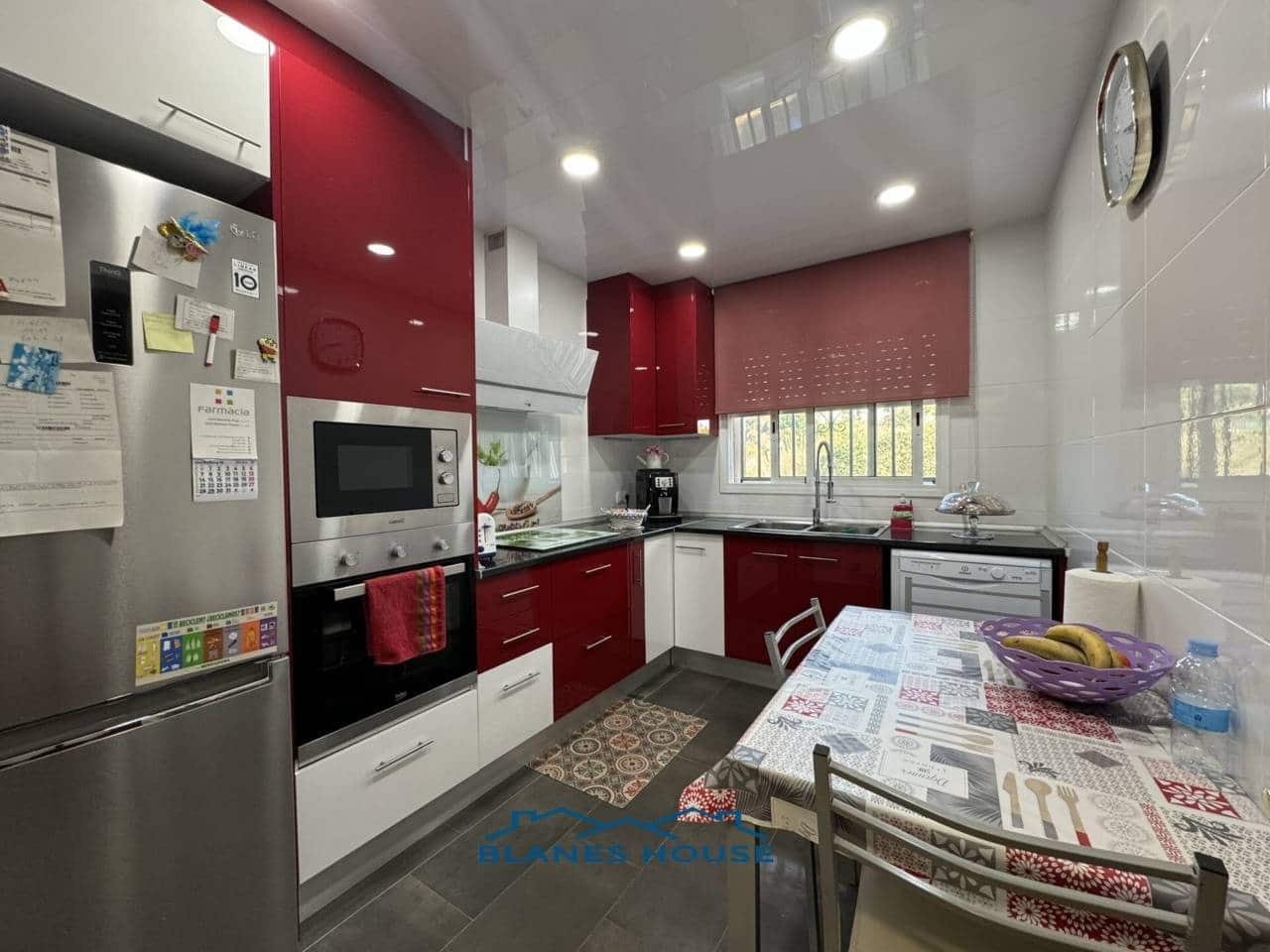 4 makuuhuone Huvila myytävänä paikassa Macanet de la Selva mukana 
autotalli - 269 000 € (Ref: 8601053)