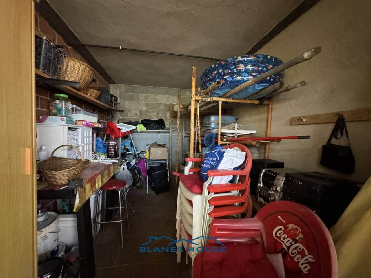 4 makuuhuone Huvila myytävänä paikassa Macanet de la Selva mukana 
autotalli - 269 000 € (Ref: 8601053)