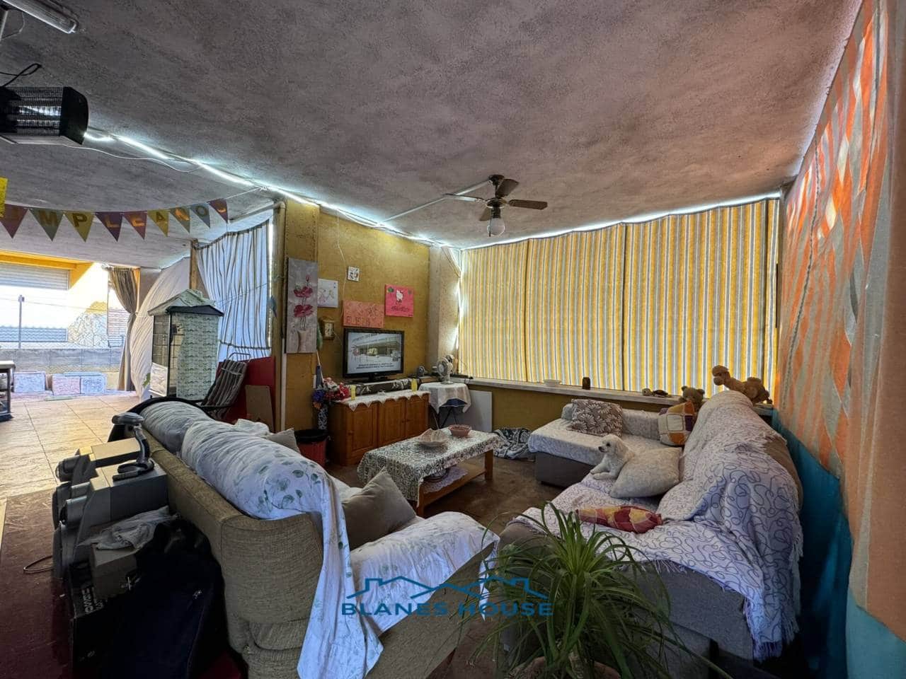 4 makuuhuone Huvila myytävänä paikassa Macanet de la Selva mukana 
autotalli - 269 000 € (Ref: 8601053)