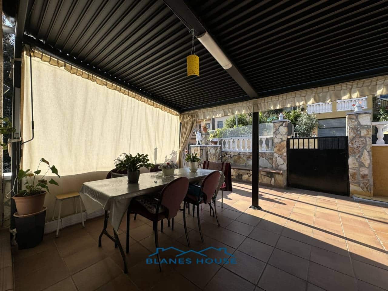 4 makuuhuone Huvila myytävänä paikassa Macanet de la Selva mukana 
autotalli - 269 000 € (Ref: 8601053)