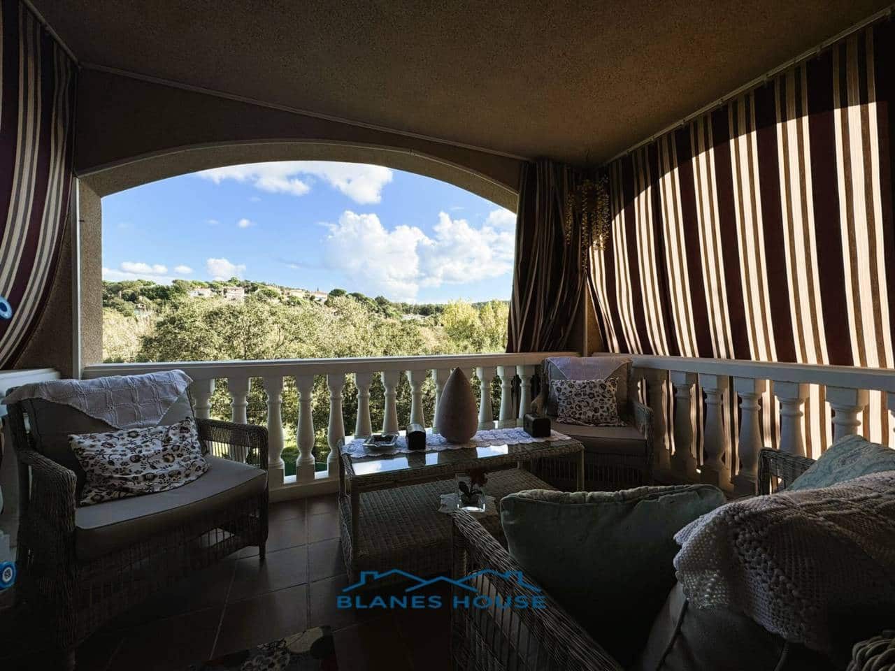 4 makuuhuone Huvila myytävänä paikassa Macanet de la Selva mukana 
autotalli - 269 000 € (Ref: 8601053)