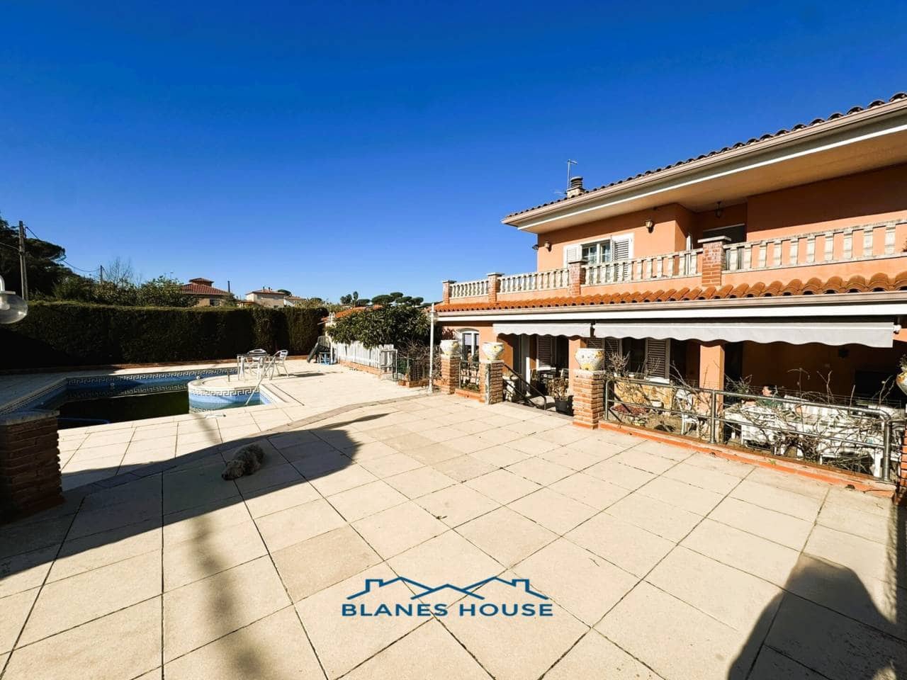 6 Zimmer Villa zu verkaufen in Caldes de Malavella mit Pool Garage - 418.000 € (Ref: 8681902)