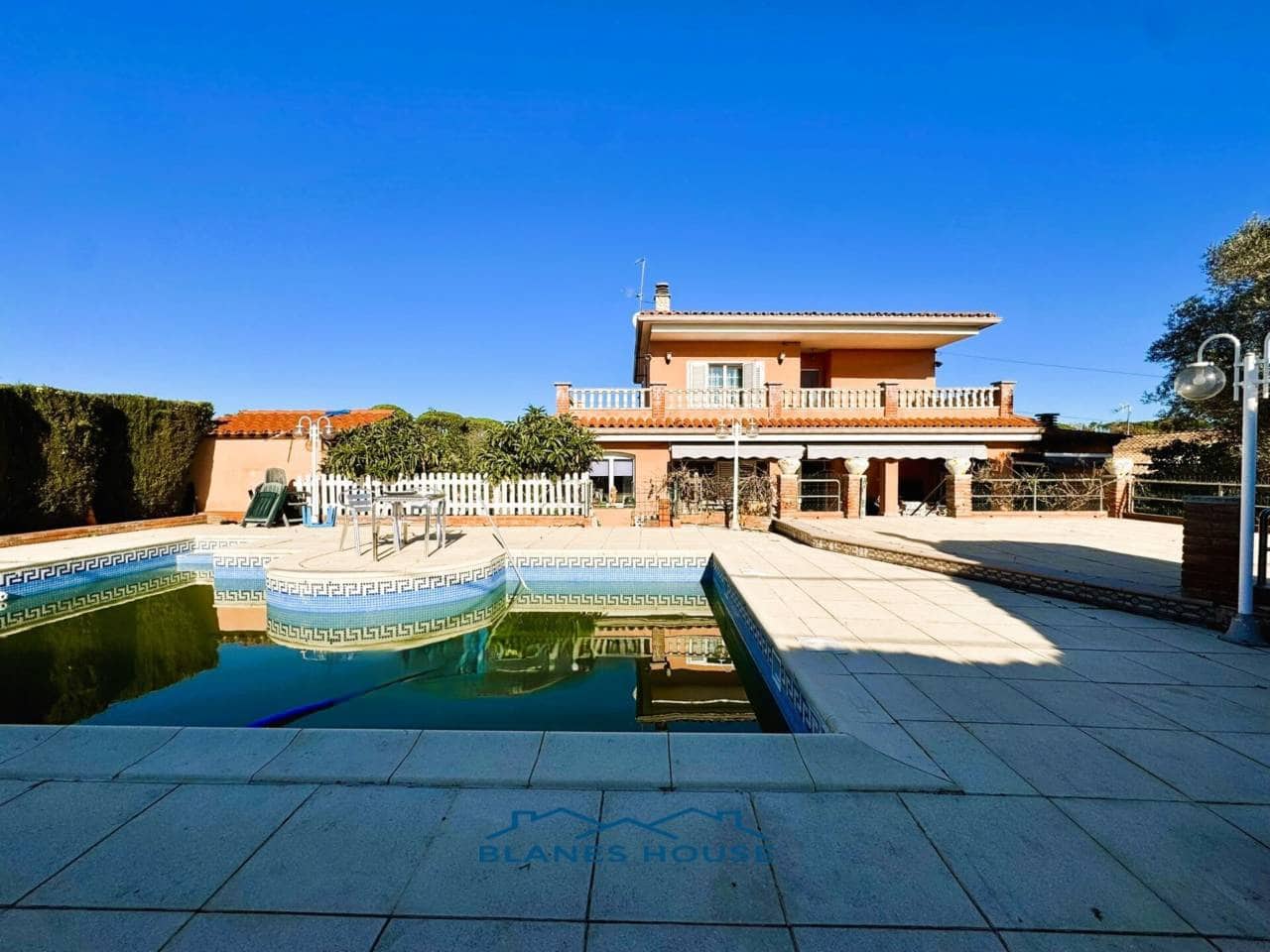 6 Zimmer Villa zu verkaufen in Caldes de Malavella mit Pool Garage - 418.000 € (Ref: 8681902)