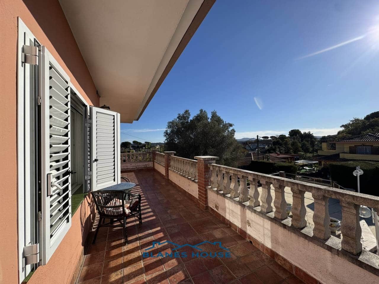 6 Zimmer Villa zu verkaufen in Caldes de Malavella mit Pool Garage - 418.000 € (Ref: 8681902)