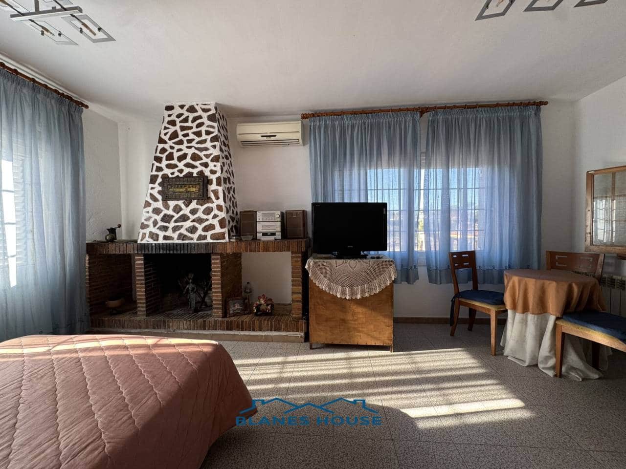 6 Zimmer Villa zu verkaufen in Caldes de Malavella mit Pool Garage - 418.000 € (Ref: 8681902)