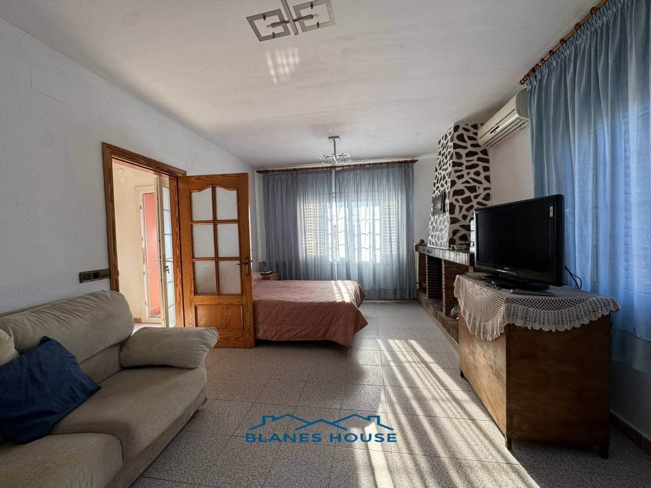 6 Zimmer Villa zu verkaufen in Caldes de Malavella mit Pool Garage - 418.000 € (Ref: 8681902)