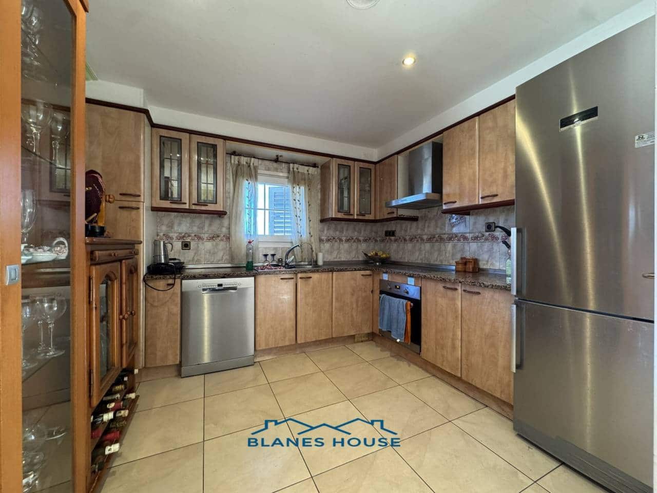 6 Zimmer Villa zu verkaufen in Caldes de Malavella mit Pool Garage - 418.000 € (Ref: 8681902)