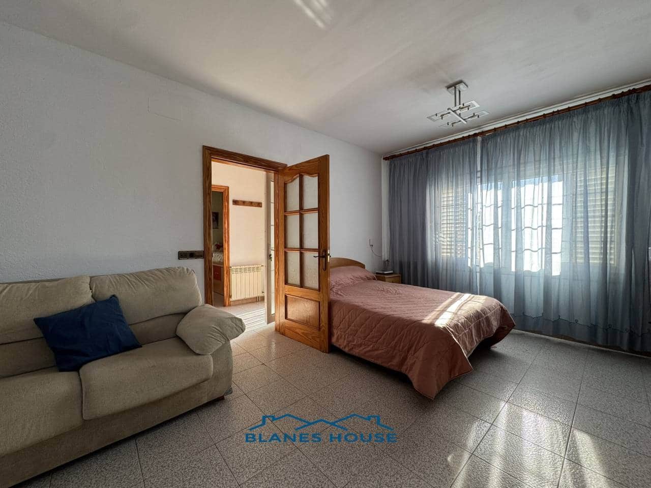 6 Zimmer Villa zu verkaufen in Caldes de Malavella mit Pool Garage - 418.000 € (Ref: 8681902)