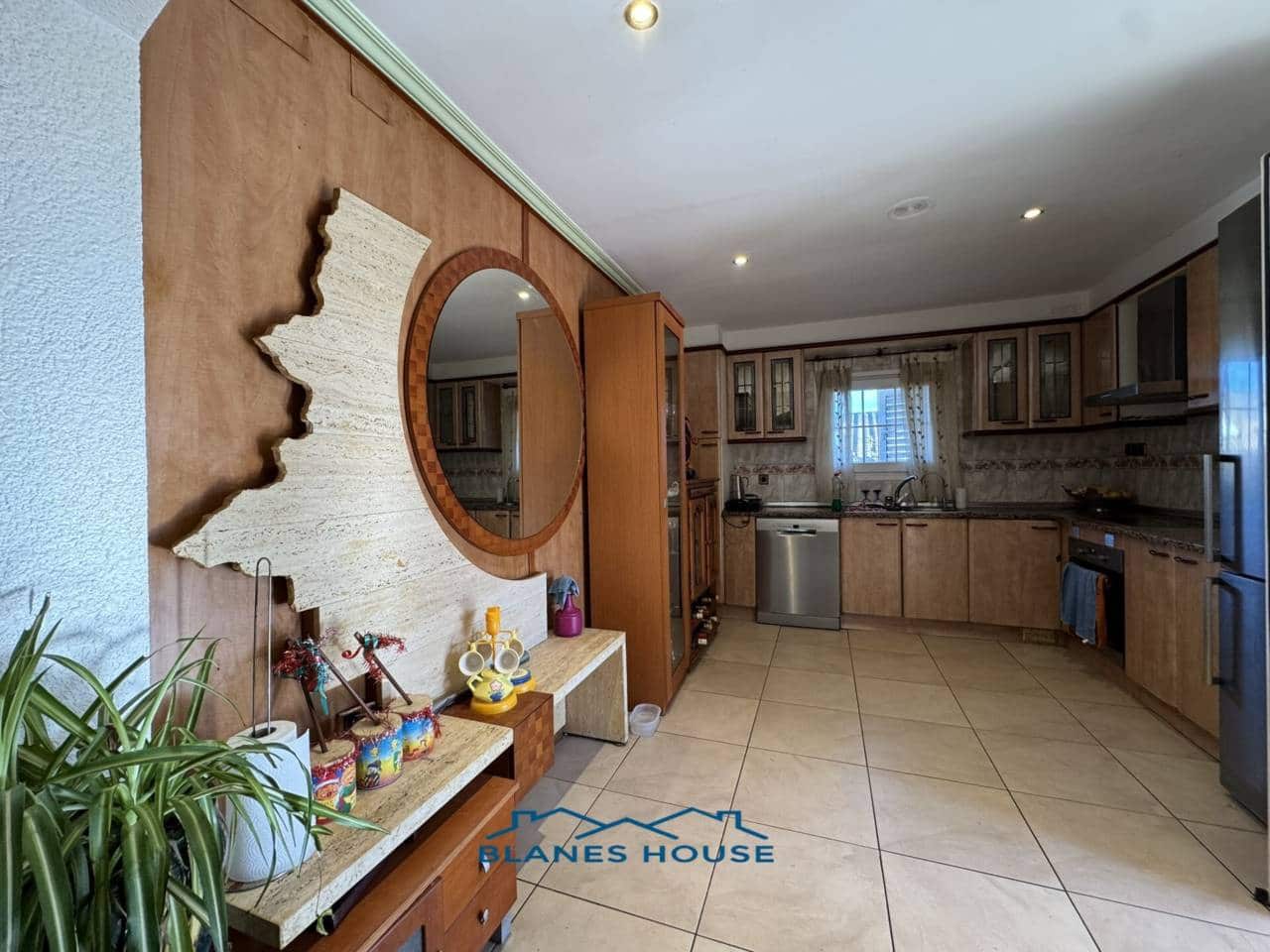 6 Zimmer Villa zu verkaufen in Caldes de Malavella mit Pool Garage - 418.000 € (Ref: 8681902)