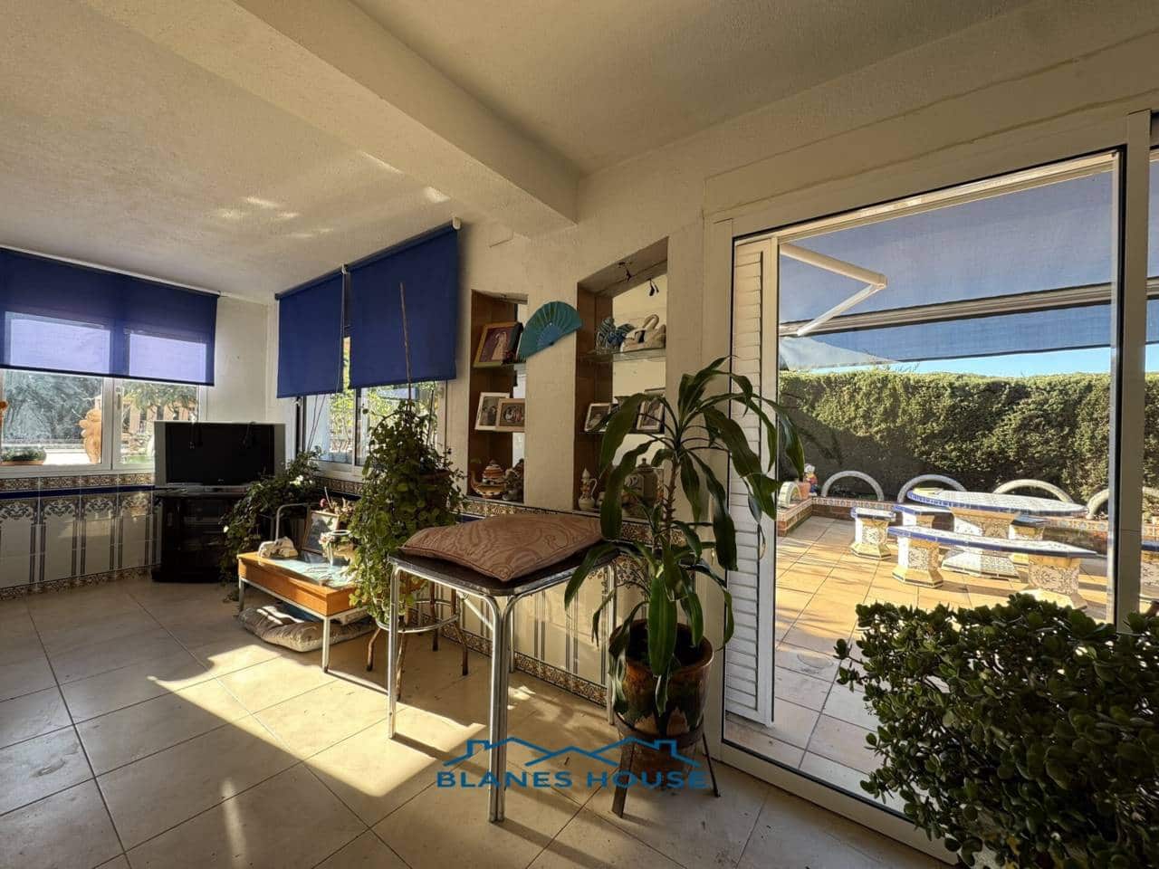 6 Zimmer Villa zu verkaufen in Caldes de Malavella mit Pool Garage - 418.000 € (Ref: 8681902)