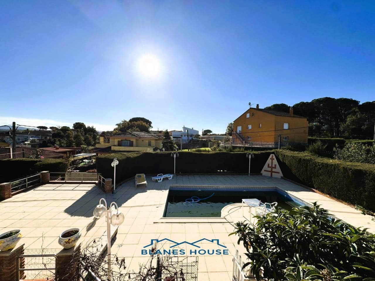 6 Zimmer Villa zu verkaufen in Caldes de Malavella mit Pool Garage - 418.000 € (Ref: 8681902)