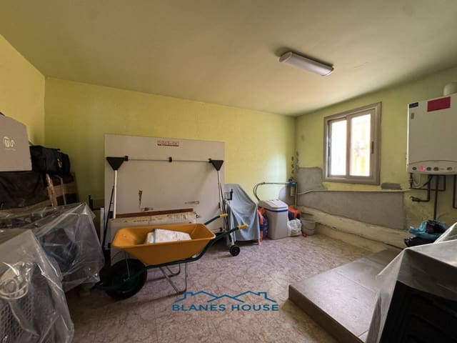 Chalet de 6 habitaciones en Maçanet de la Selva en venta con garaje - 399.000 € (Ref: 8728954)