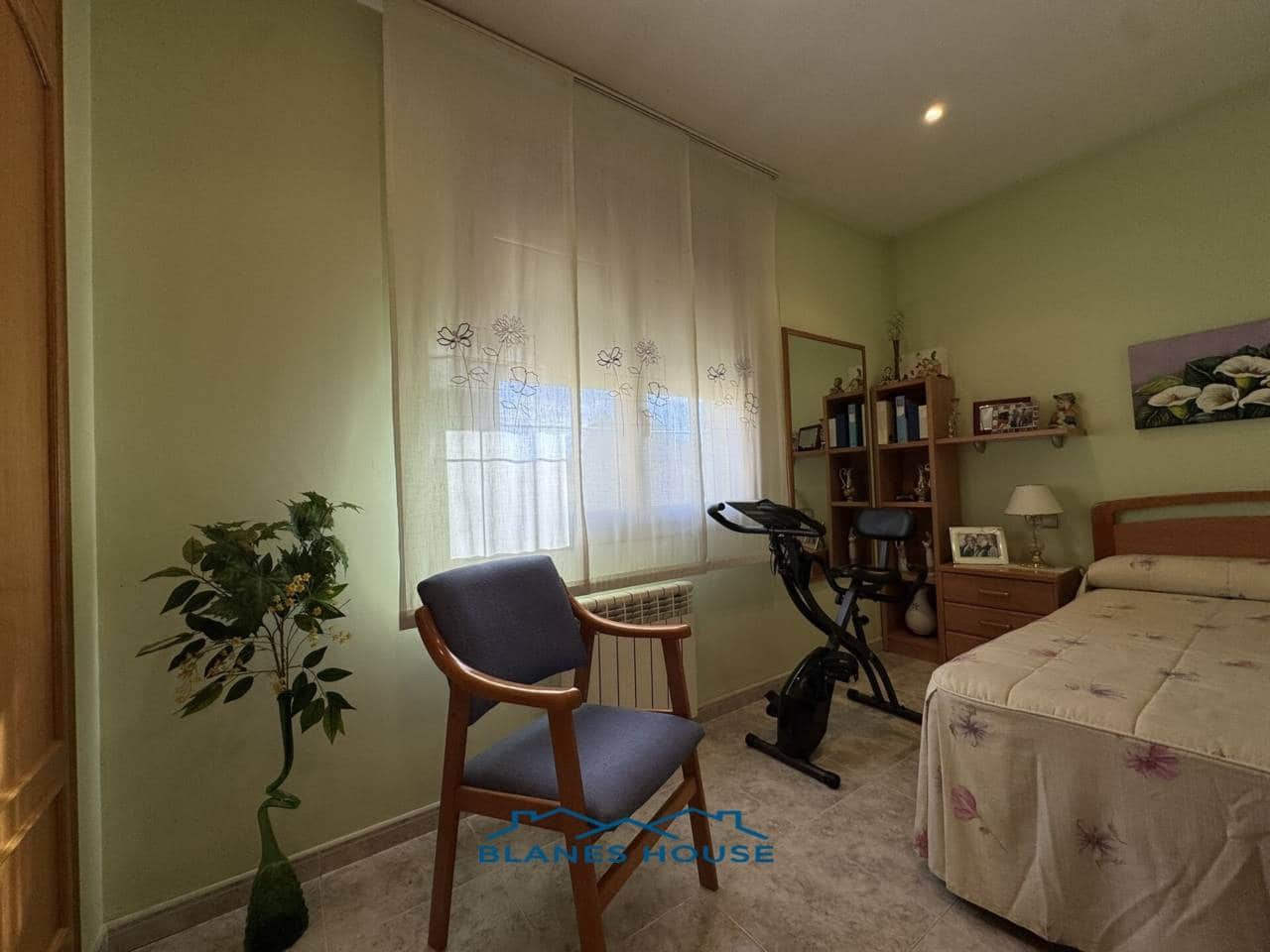 6 soveværelse Villa til salg i Macanet de la Selva med garage - € 399.000 (Ref: 8728954)