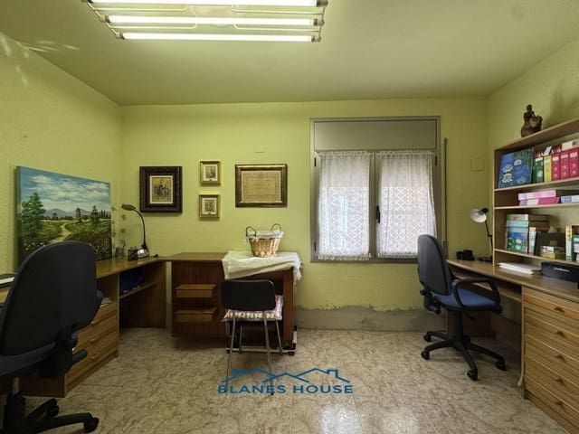 Chalet de 6 habitaciones en Maçanet de la Selva en venta con garaje - 399.000 € (Ref: 8728954)