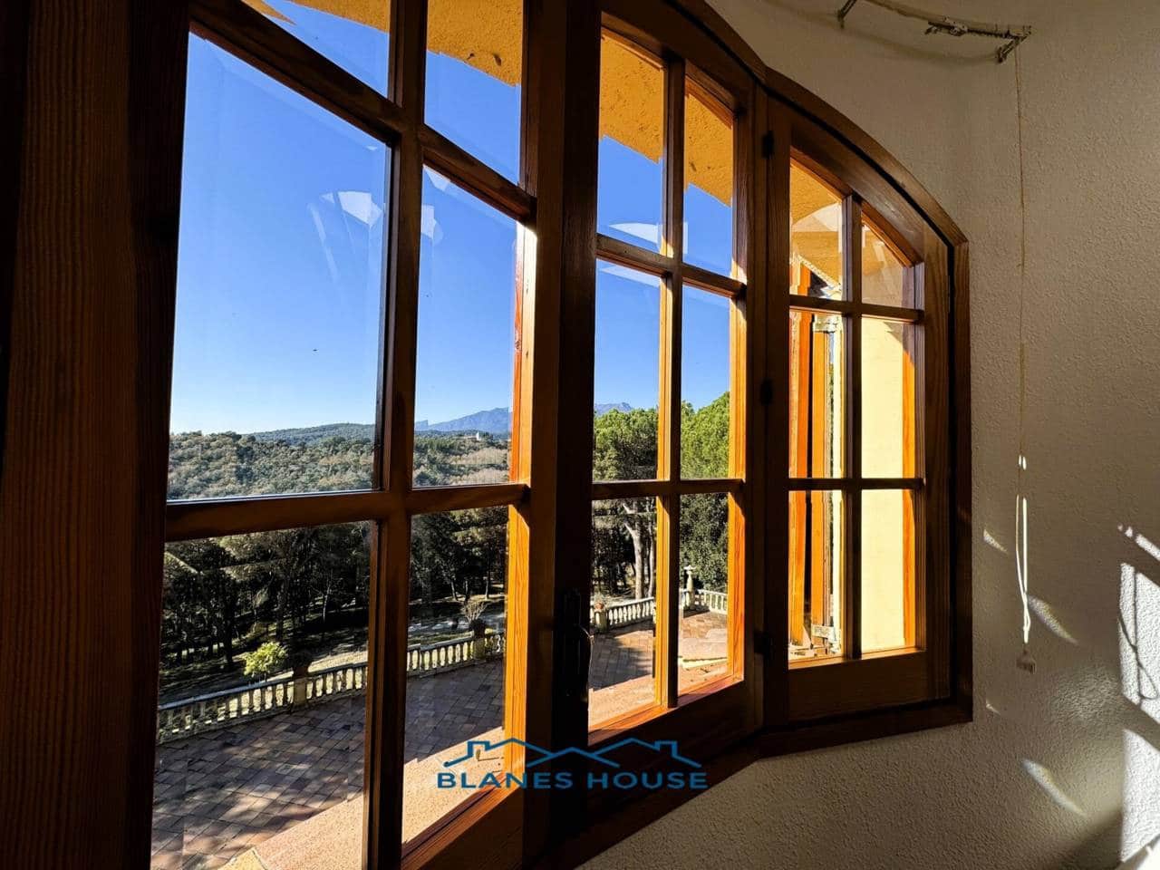 9 soveværelse Finca/Landehus til salg i Sant Feliu de Buixalleu med swimmingpool garage - € 1.250.000 (Ref: 8757232)